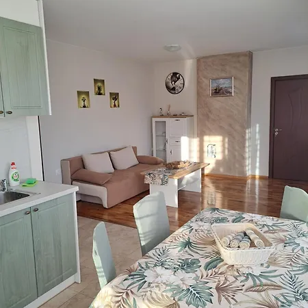 Apartament Megi Apartments, Sity