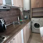 Megi Apartments, Sity *